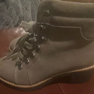 Rugged water resistant bootie